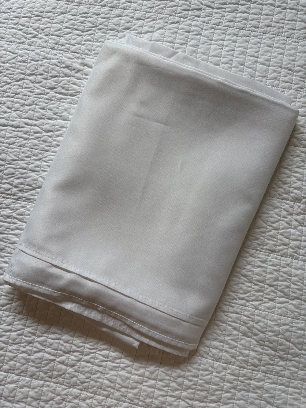 White Banquet-Sized Tablecloth